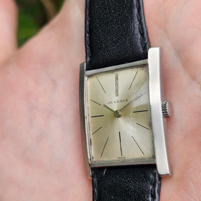 Juvenia Tank Champagne Dial Mécanique 23.5 x 32mm