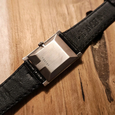 Juvenia Tank Champagne Dial Mécanique 23.5 x 32mm